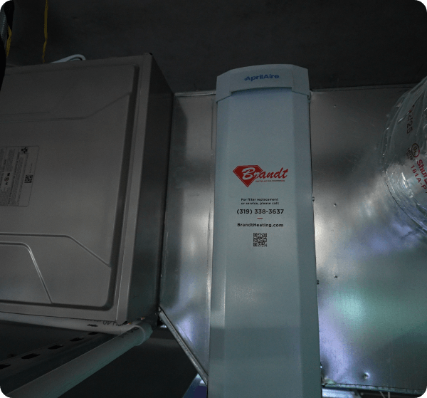 Heating air cleaner
